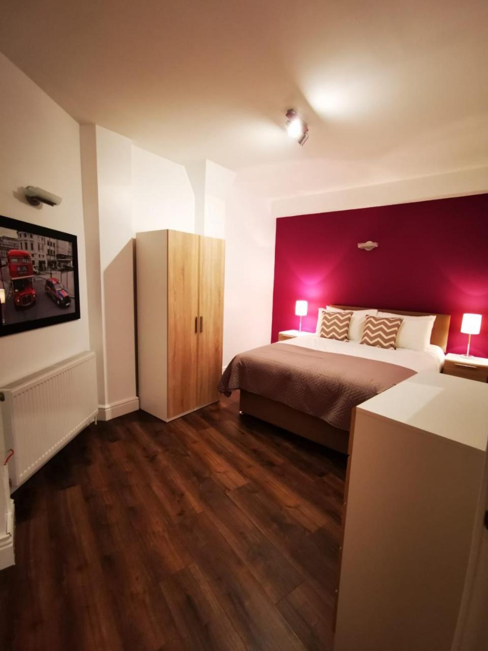 Capital Host- Apartments Euston Londra Esterno foto