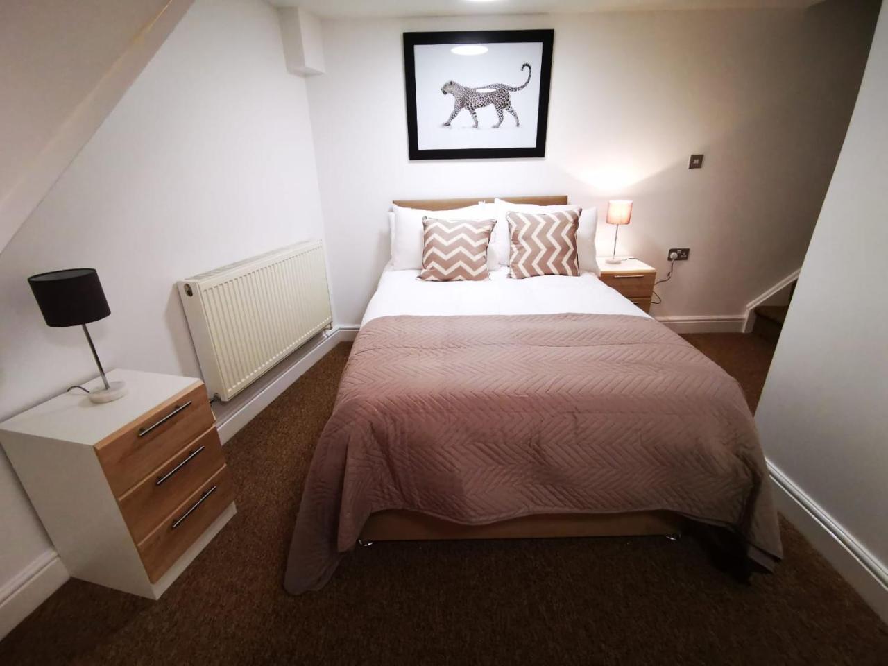 Capital Host- Apartments Euston Londra Esterno foto