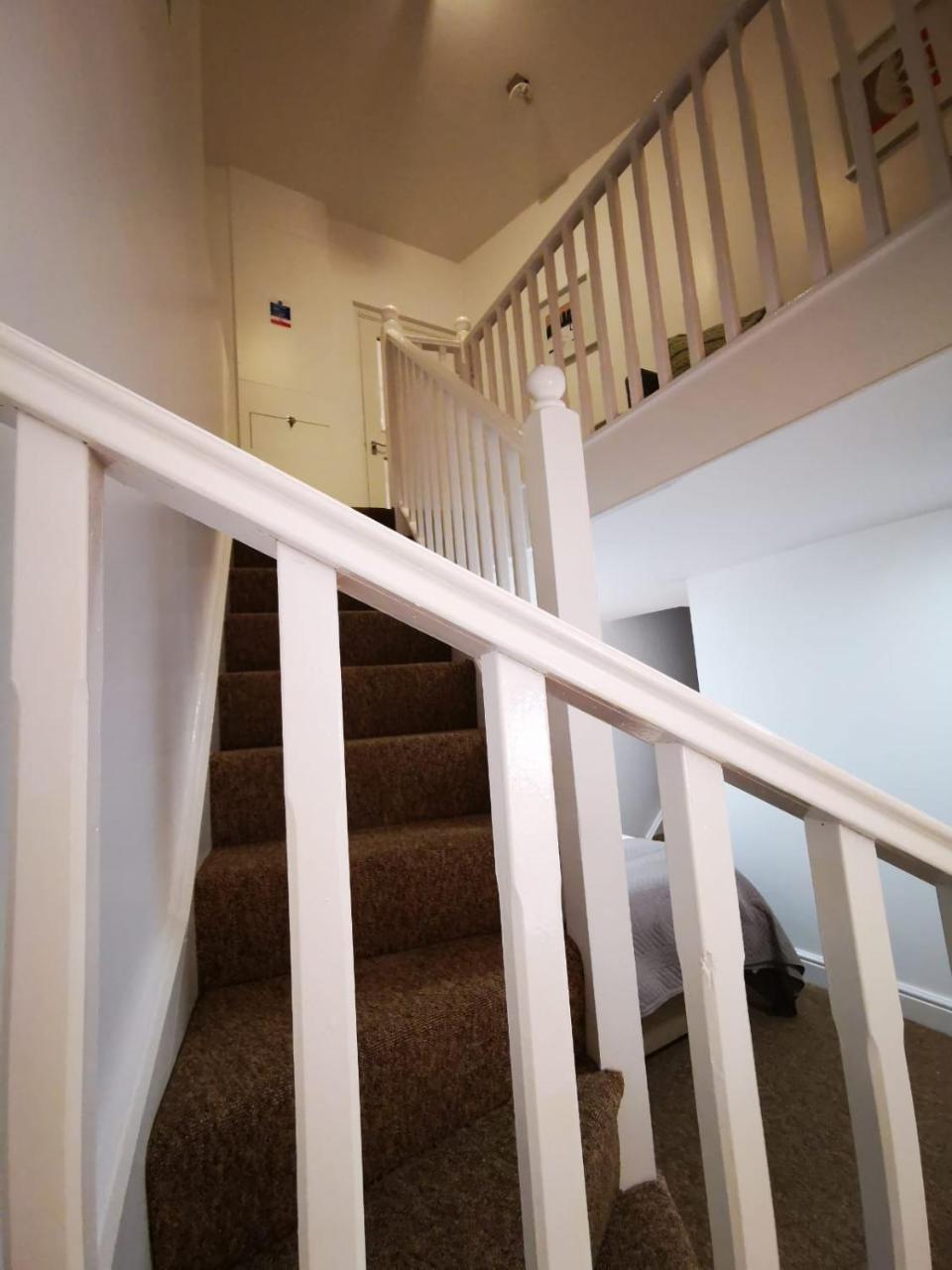 Capital Host- Apartments Euston Londra Esterno foto