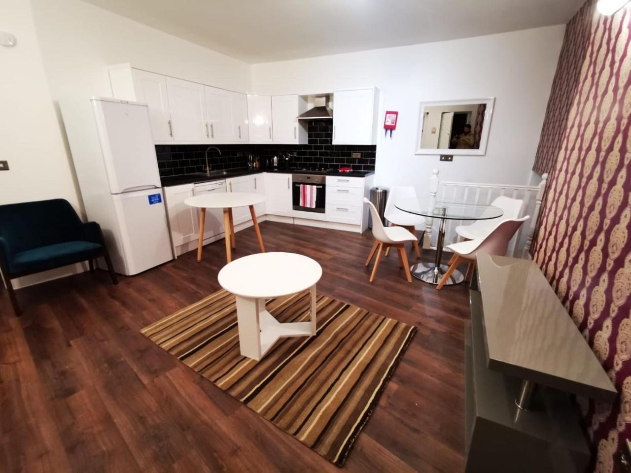 Capital Host- Apartments Euston Londra Esterno foto