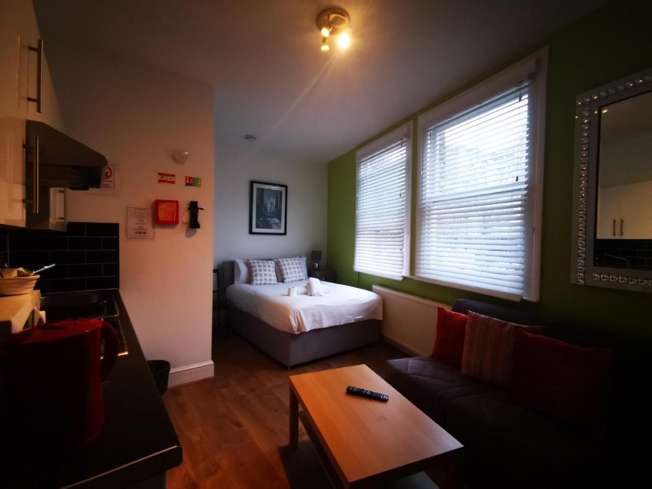 Capital Host- Apartments Euston Londra Esterno foto