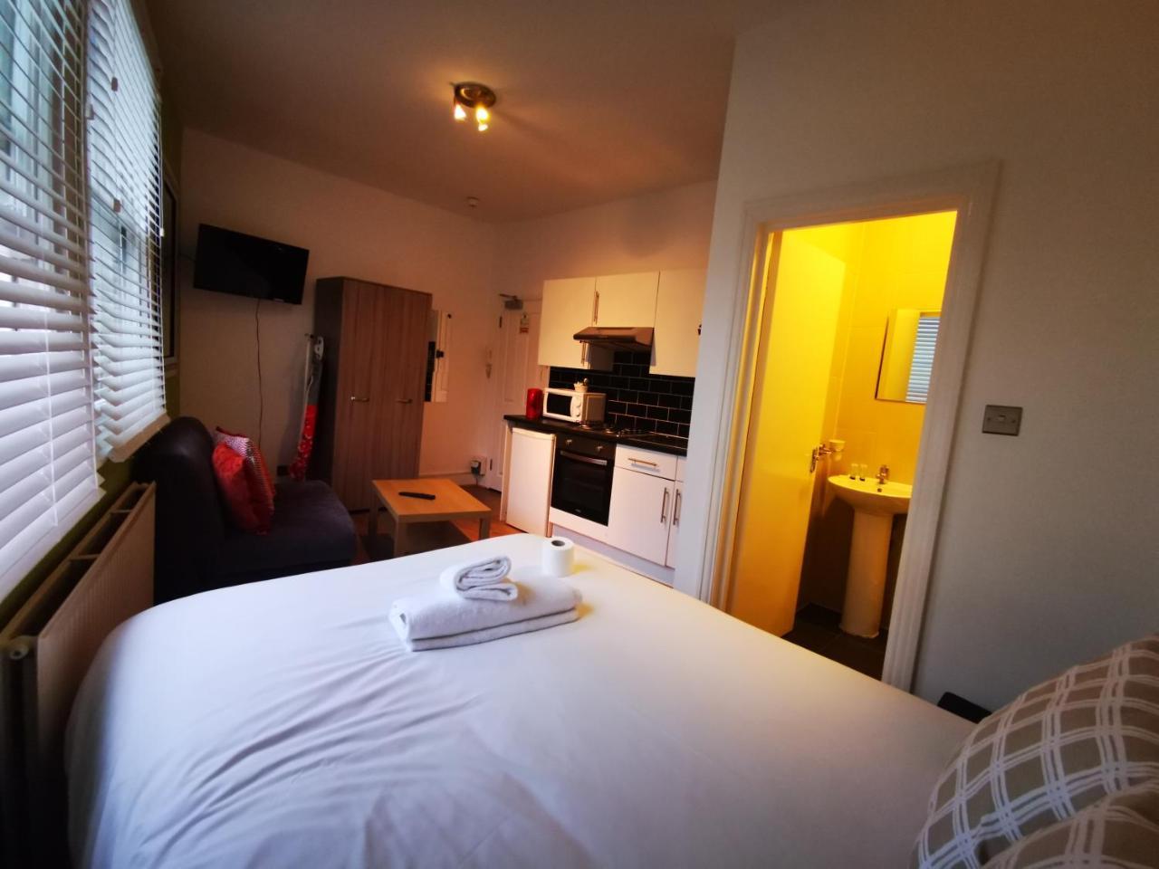 Capital Host- Apartments Euston Londra Esterno foto