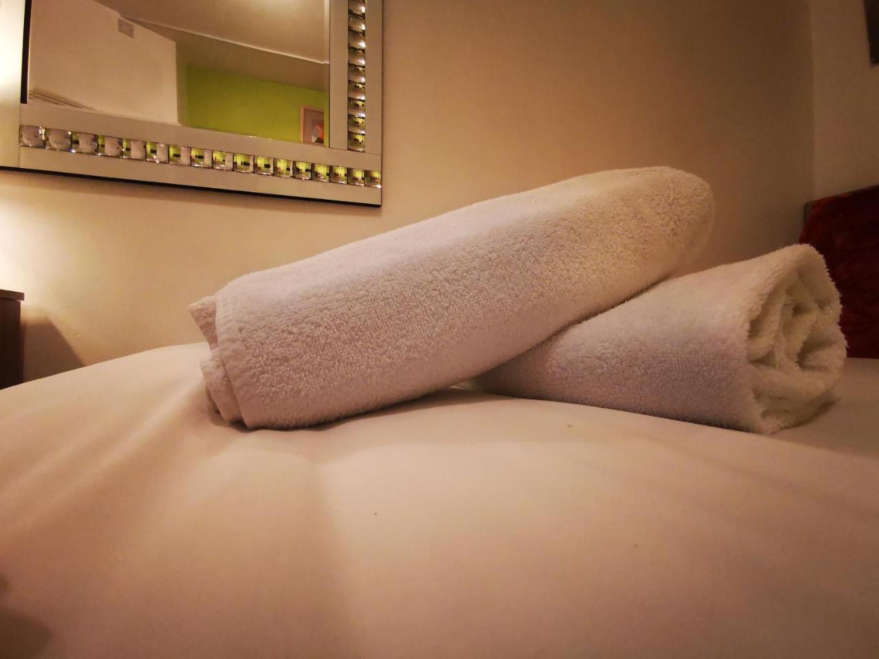 Capital Host- Apartments Euston Londra Esterno foto